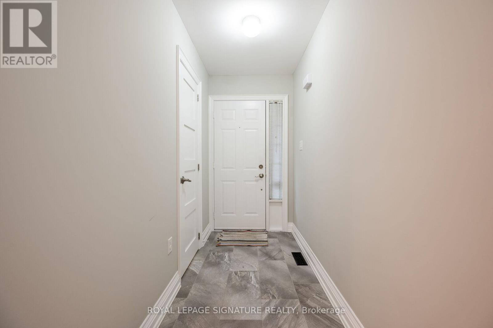 36 - 35 Ceremonial Drive, Mississauga, Ontario  L5R 3G6 - Photo 4 - W12944518