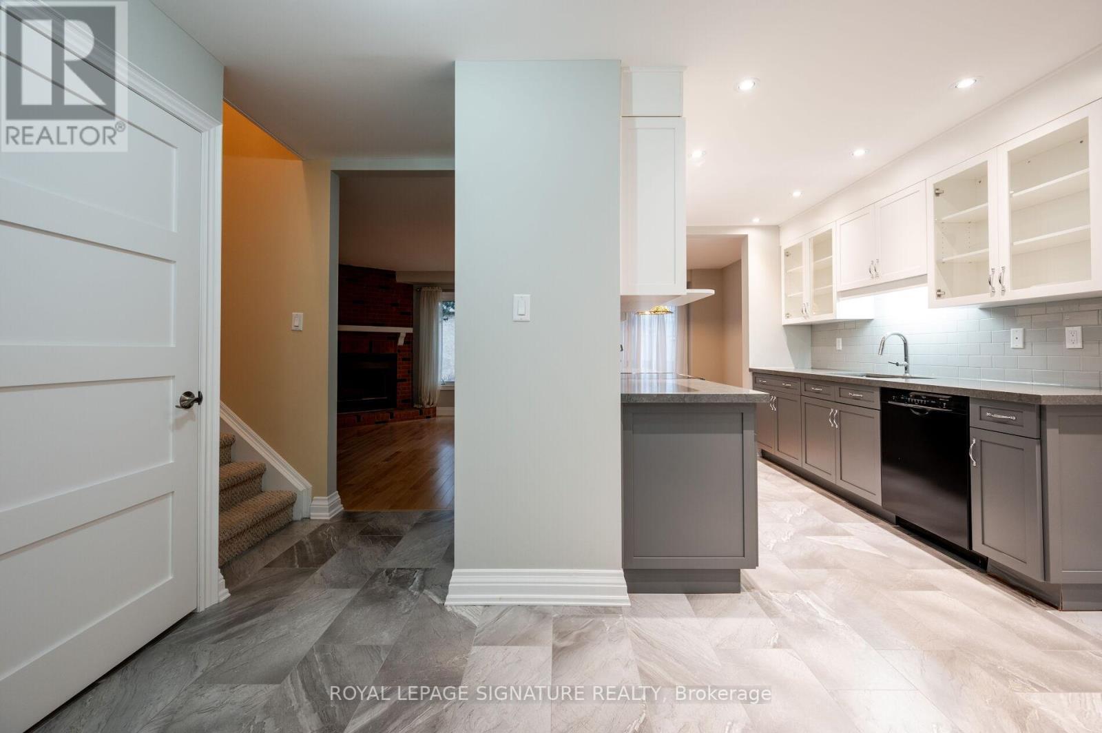 36 - 35 Ceremonial Drive, Mississauga, Ontario  L5R 3G6 - Photo 6 - W12944518