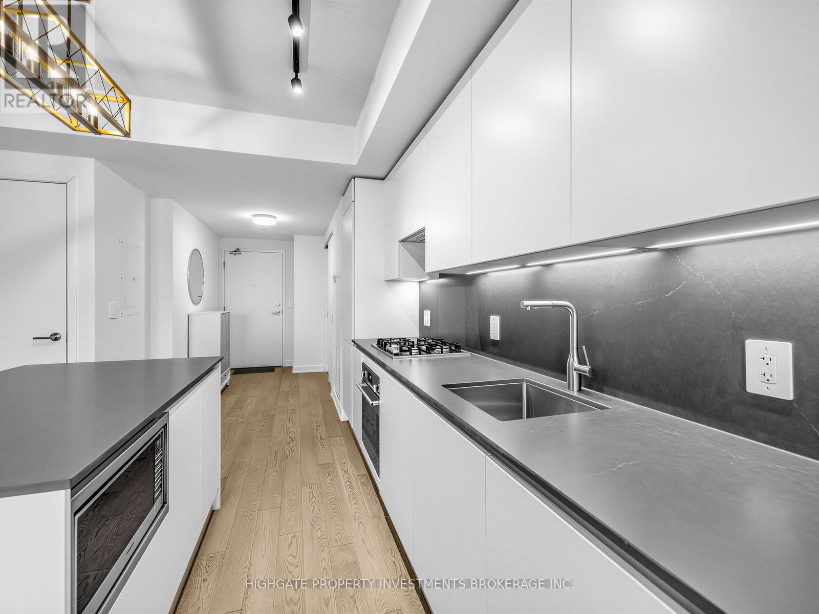 320 - 2720 Dundas Street W, Toronto (Junction Area), Ontario  M6P 0C3 - Photo 10 - W12944536