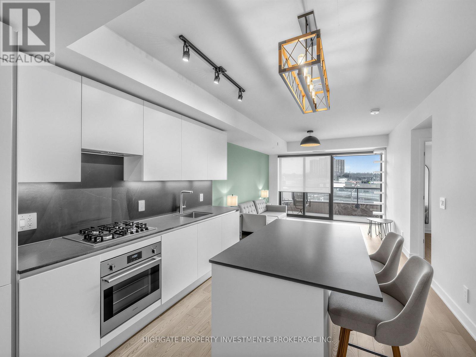 320 - 2720 Dundas Street W, Toronto (Junction Area), Ontario  M6P 0C3 - Photo 6 - W12944536