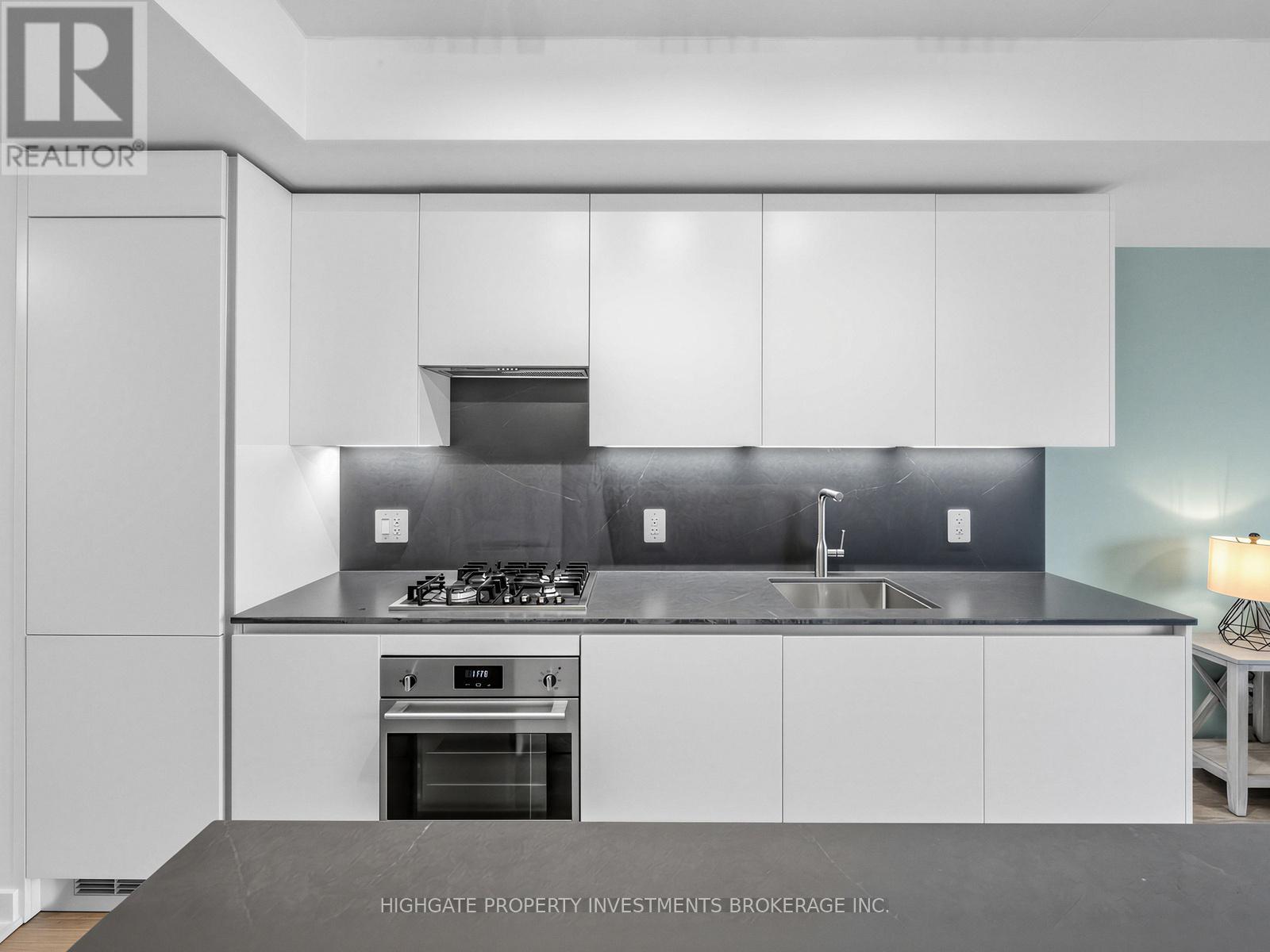 320 - 2720 Dundas Street W, Toronto (Junction Area), Ontario  M6P 0C3 - Photo 8 - W12944536