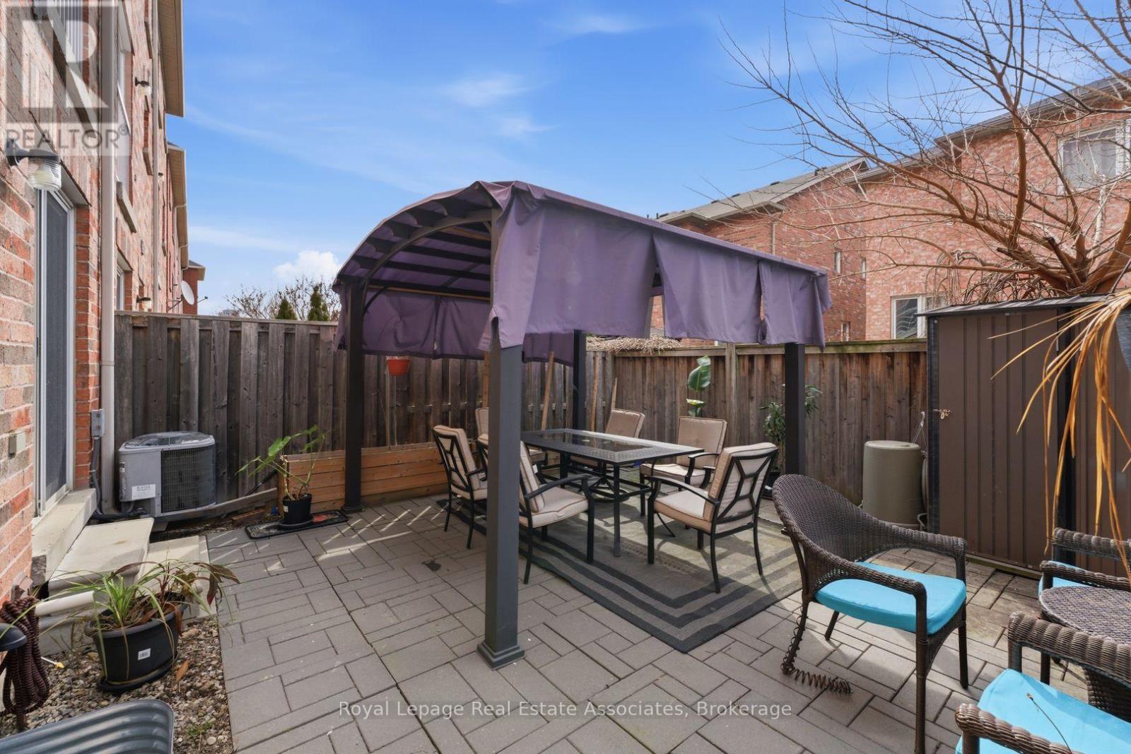 647 Courtney Valley Road, Mississauga, Ontario  L5V 0C4 - Photo 33 - W12944538