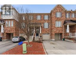 647 COURTNEY VALLEY ROAD, Mississauga, Ontario