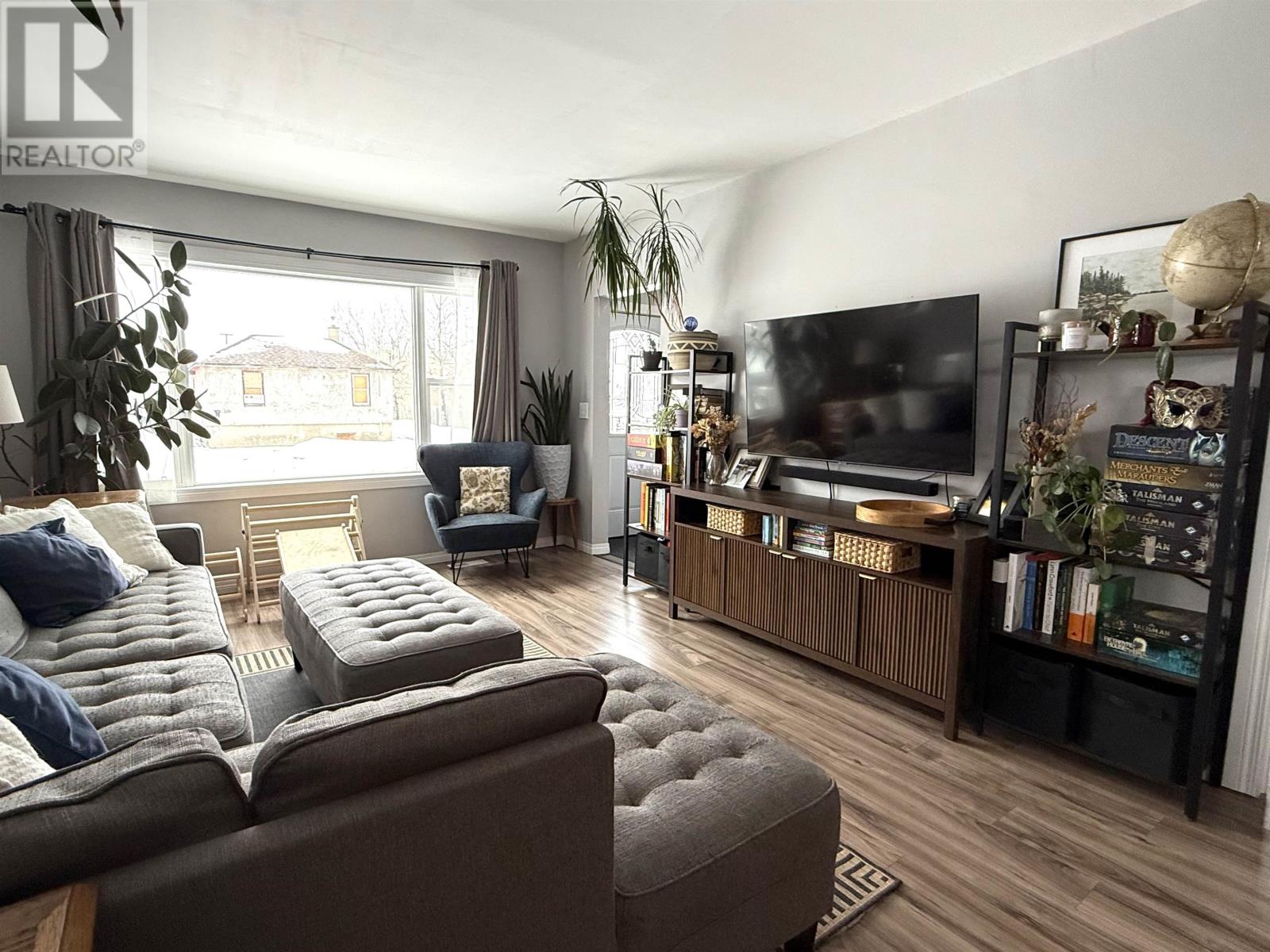 317 Spofford Street, Thunder Bay, Ontario  P7B 2M6 - Photo 3 - TB2600584