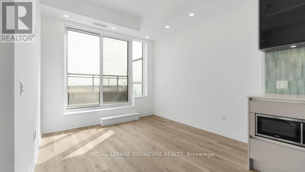 330 - 405 Dundas Street W, Oakville, Ontario  L6M 5P9 - Photo 12 - W12944576