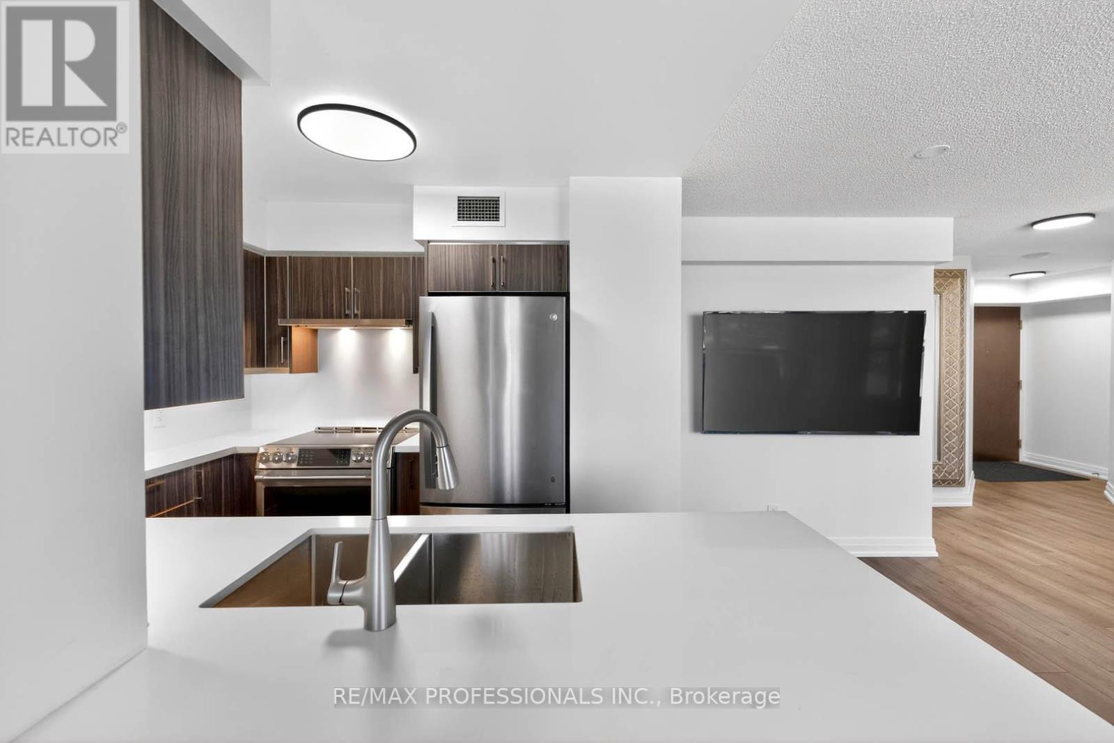 2110 - 215 Sherway Gardens Road, Toronto, Ontario  M9C 0A4 - Photo 15 - W12944582