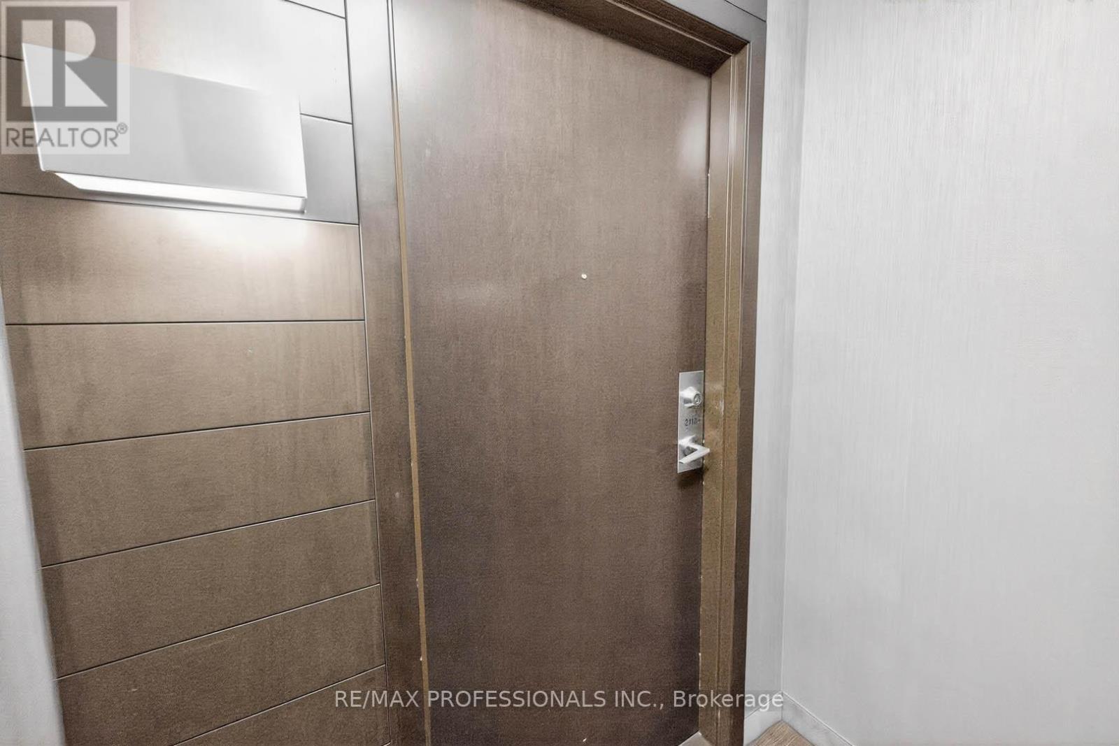 2110 - 215 Sherway Gardens Road, Toronto, Ontario  M9C 0A4 - Photo 6 - W12944582