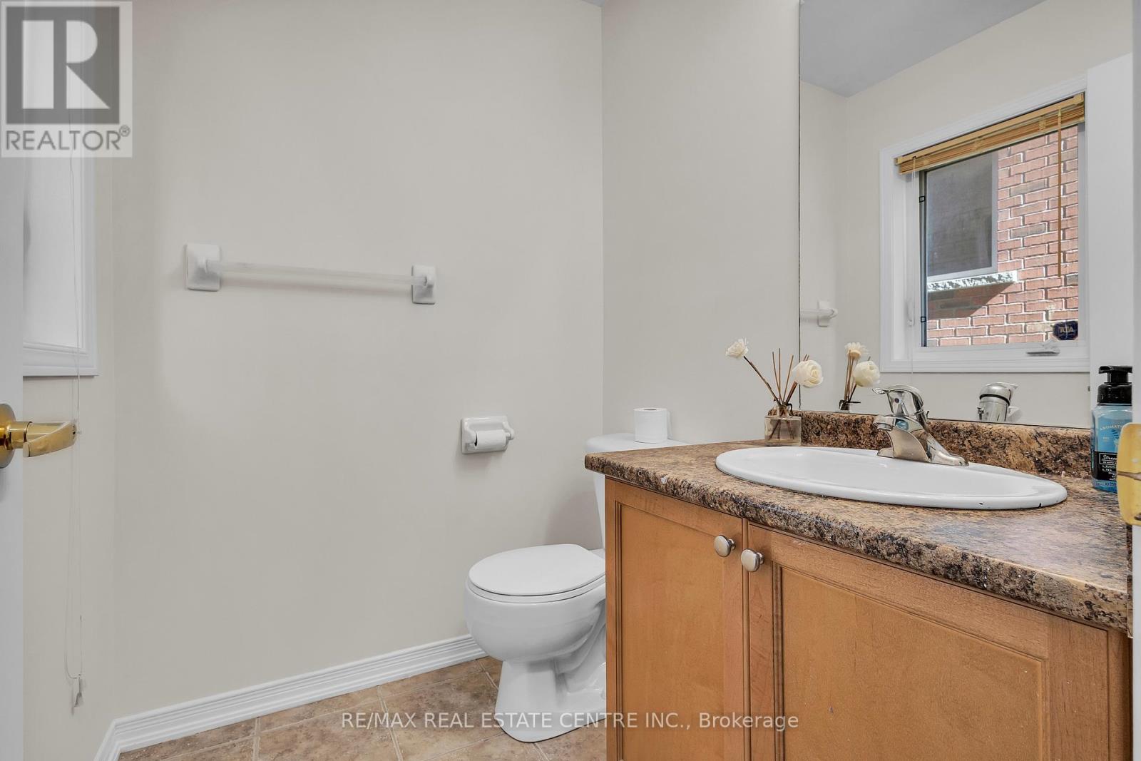 86 Glendarling Crescent, Hamilton, Ontario  L8E 0B1 - Photo 15 - X12944156