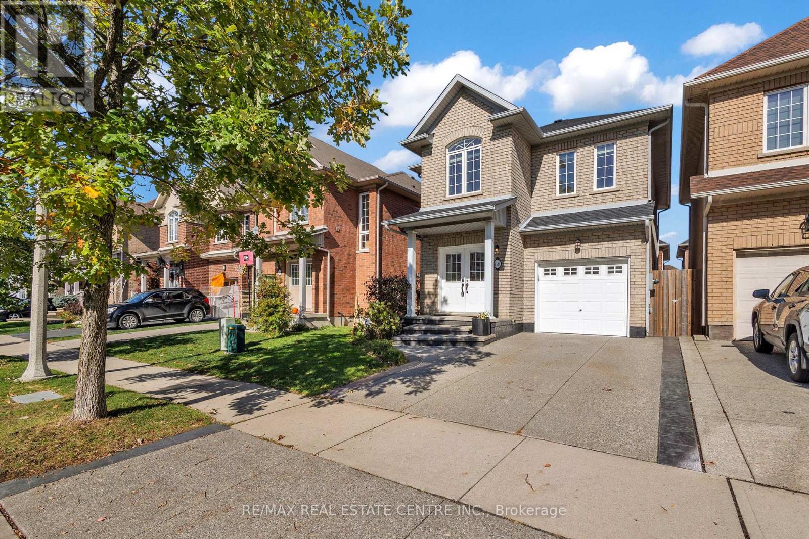 86 Glendarling Crescent, Hamilton, Ontario  L8E 0B1 - Photo 2 - X12944156