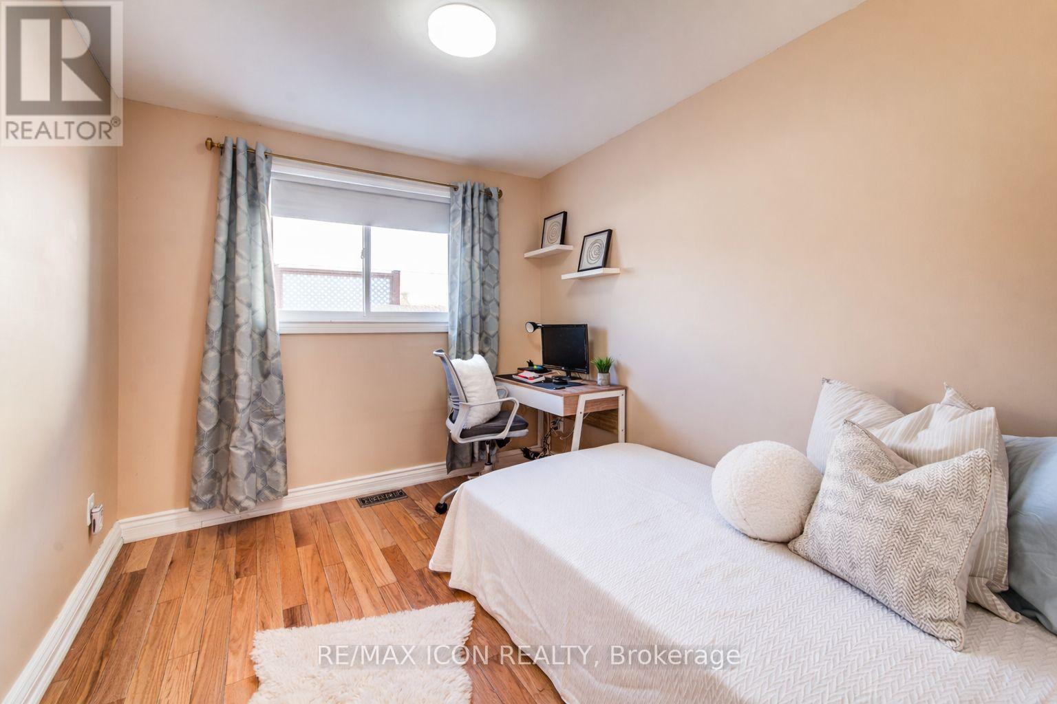 84 Endeavour Drive, Cambridge, Ontario  N3C 4C2 - Photo 18 - X12944164