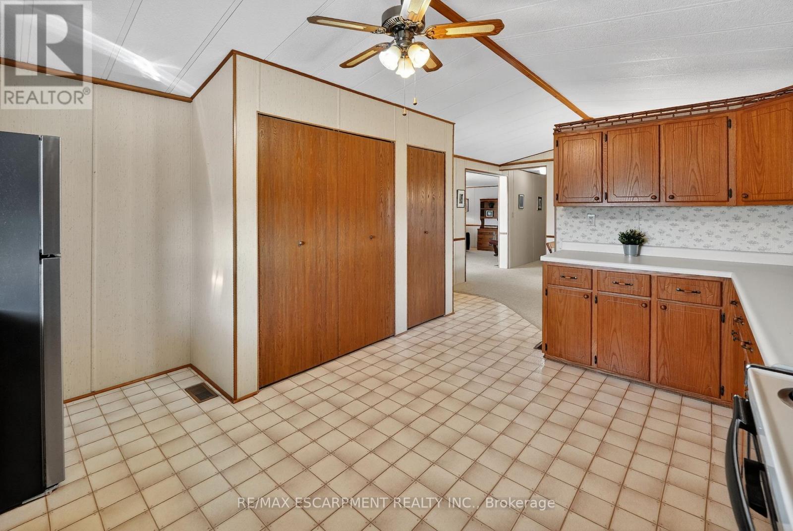 82 - 3033 Townline Road, Fort Erie (Black Creek), Ontario  L0S 1S1 - Photo 8 - X12944338