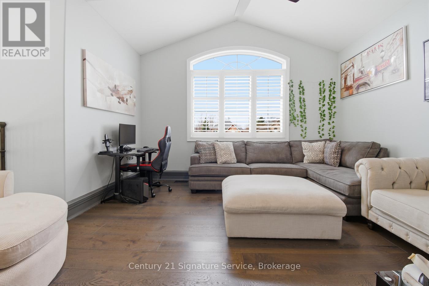 654 Brian Street, Fort Erie (Crescent Park), Ontario  L2A 6W2 - Photo 20 - X12944348