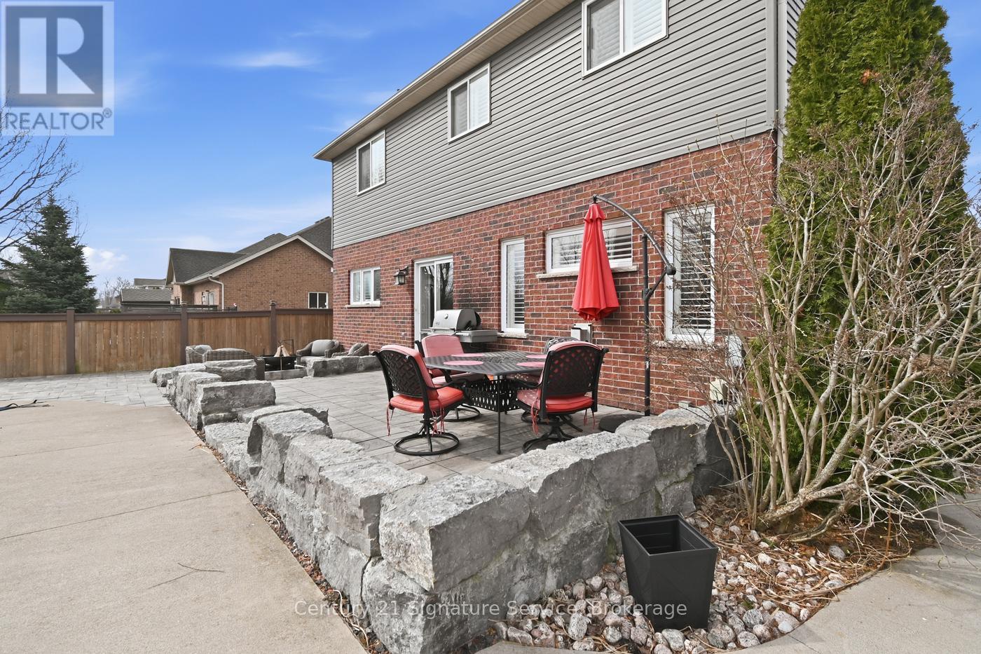 654 Brian Street, Fort Erie (Crescent Park), Ontario  L2A 6W2 - Photo 41 - X12944348