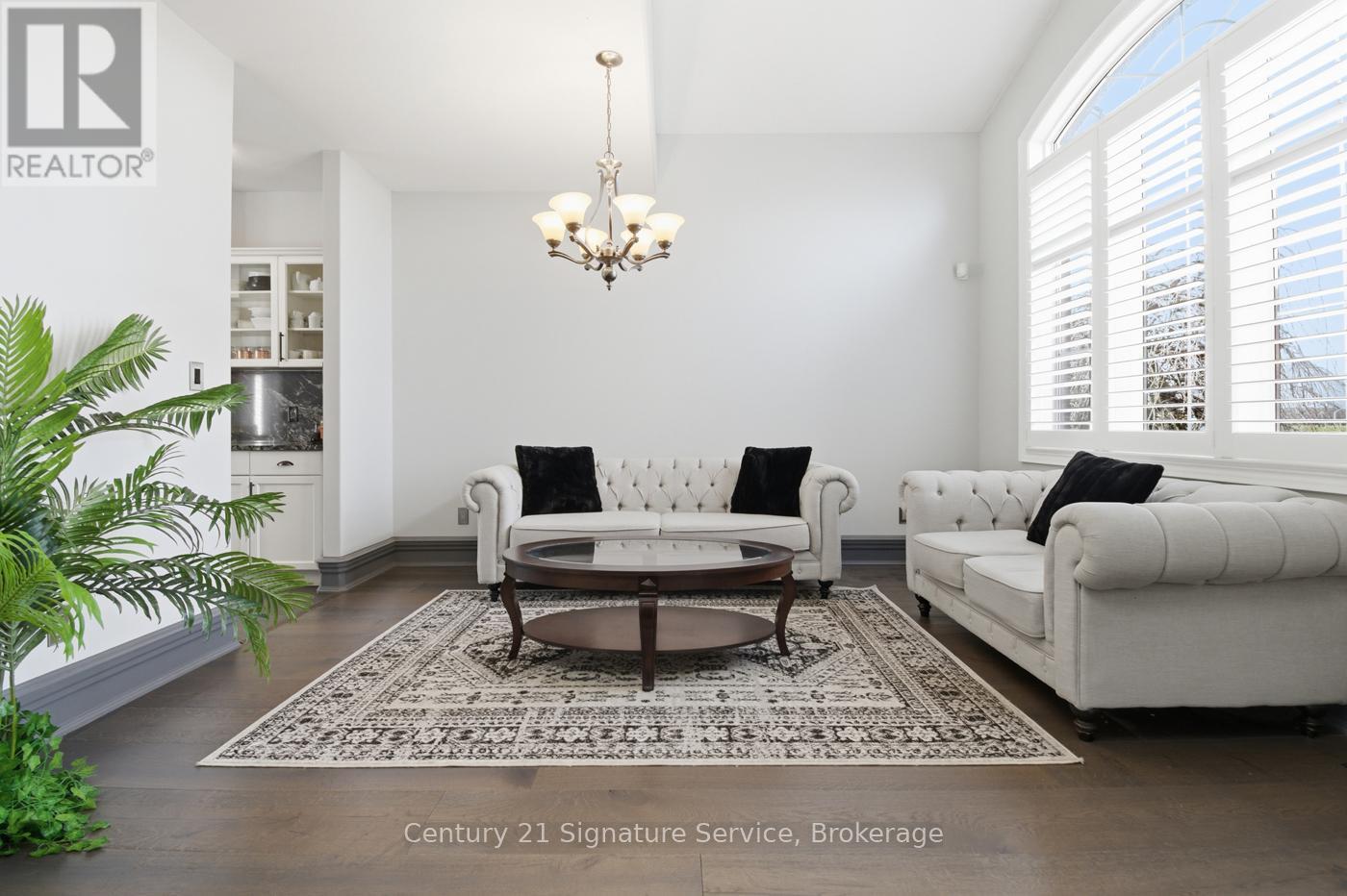 654 Brian Street, Fort Erie (Crescent Park), Ontario  L2A 6W2 - Photo 8 - X12944348