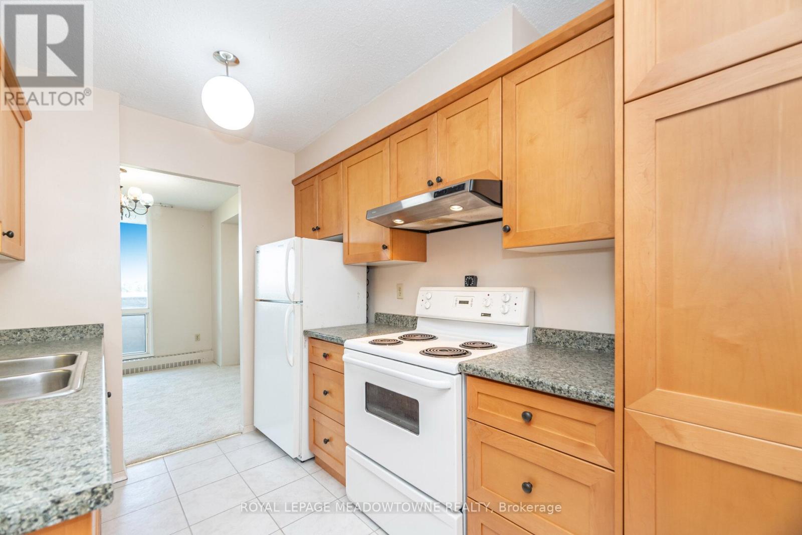 804 - 225 Harvard Place, Waterloo, Ontario  N2J 4H4 - Photo 16 - X12944382