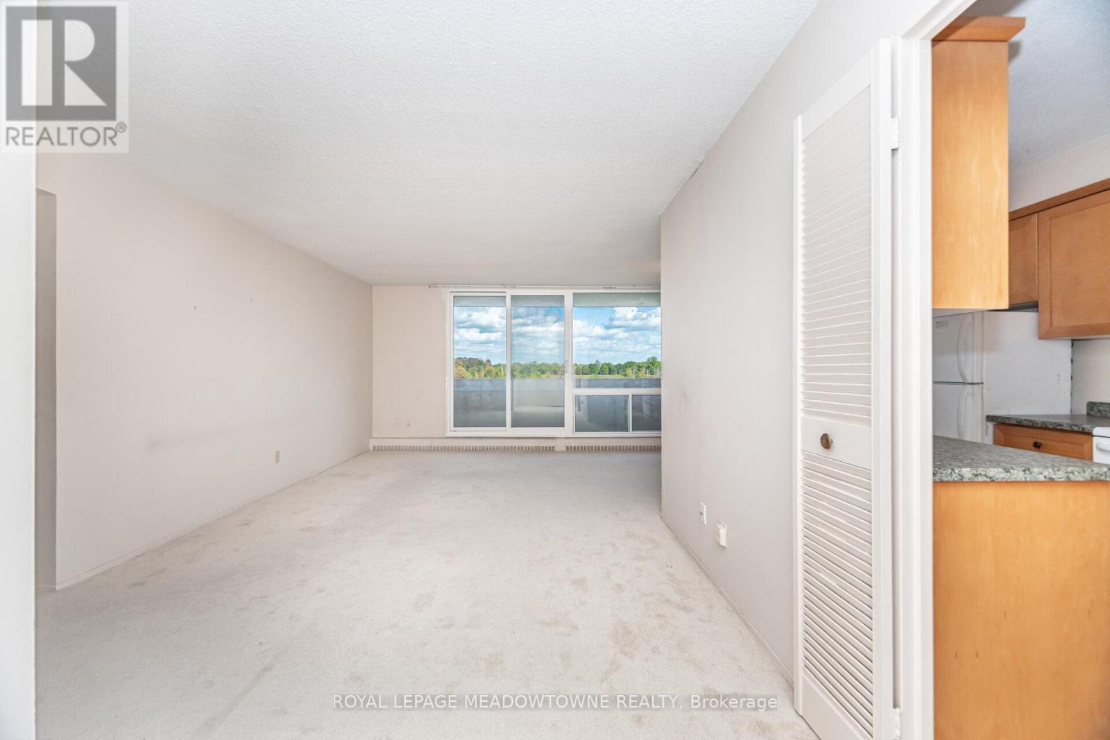 804 - 225 Harvard Place, Waterloo, Ontario  N2J 4H4 - Photo 5 - X12944382