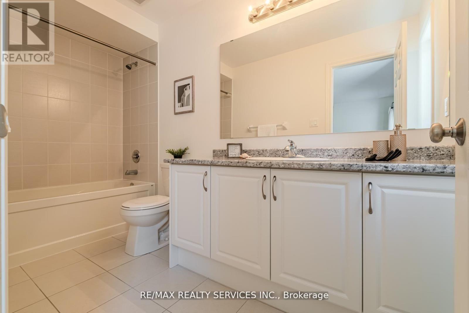 12 Oldham Avenue, Brant, Ontario  N3L 0G7 - Photo 38 - X12944402