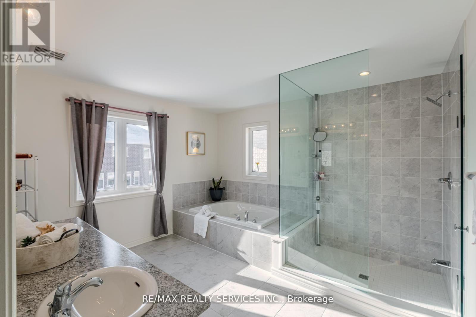 12 Oldham Avenue, Brant, Ontario  N3L 0G7 - Photo 43 - X12944402