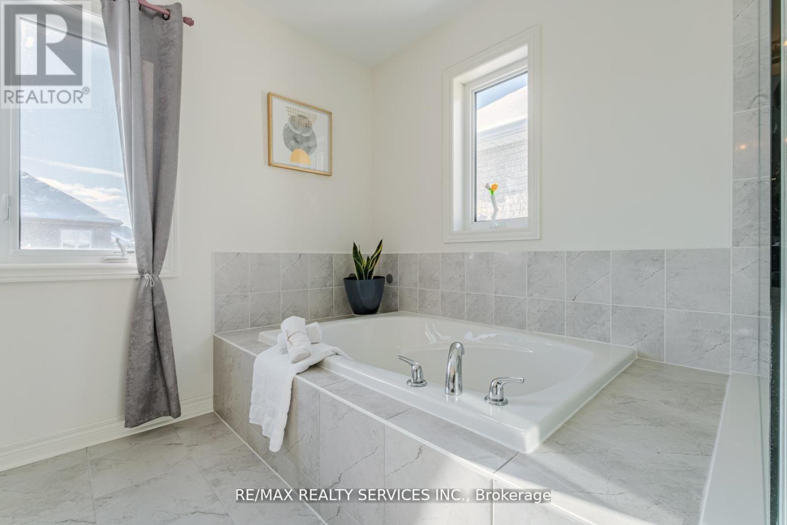 12 Oldham Avenue, Brant, Ontario  N3L 0G7 - Photo 45 - X12944402