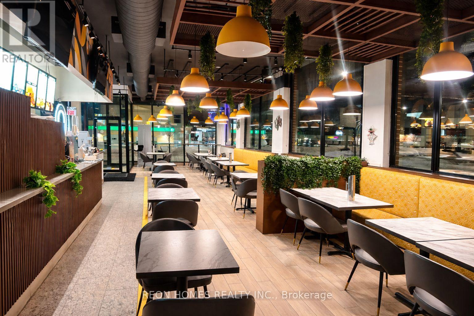 8 Erb Street W, Waterloo, Ontario  N2J 2W6 - Photo 1 - X12944490