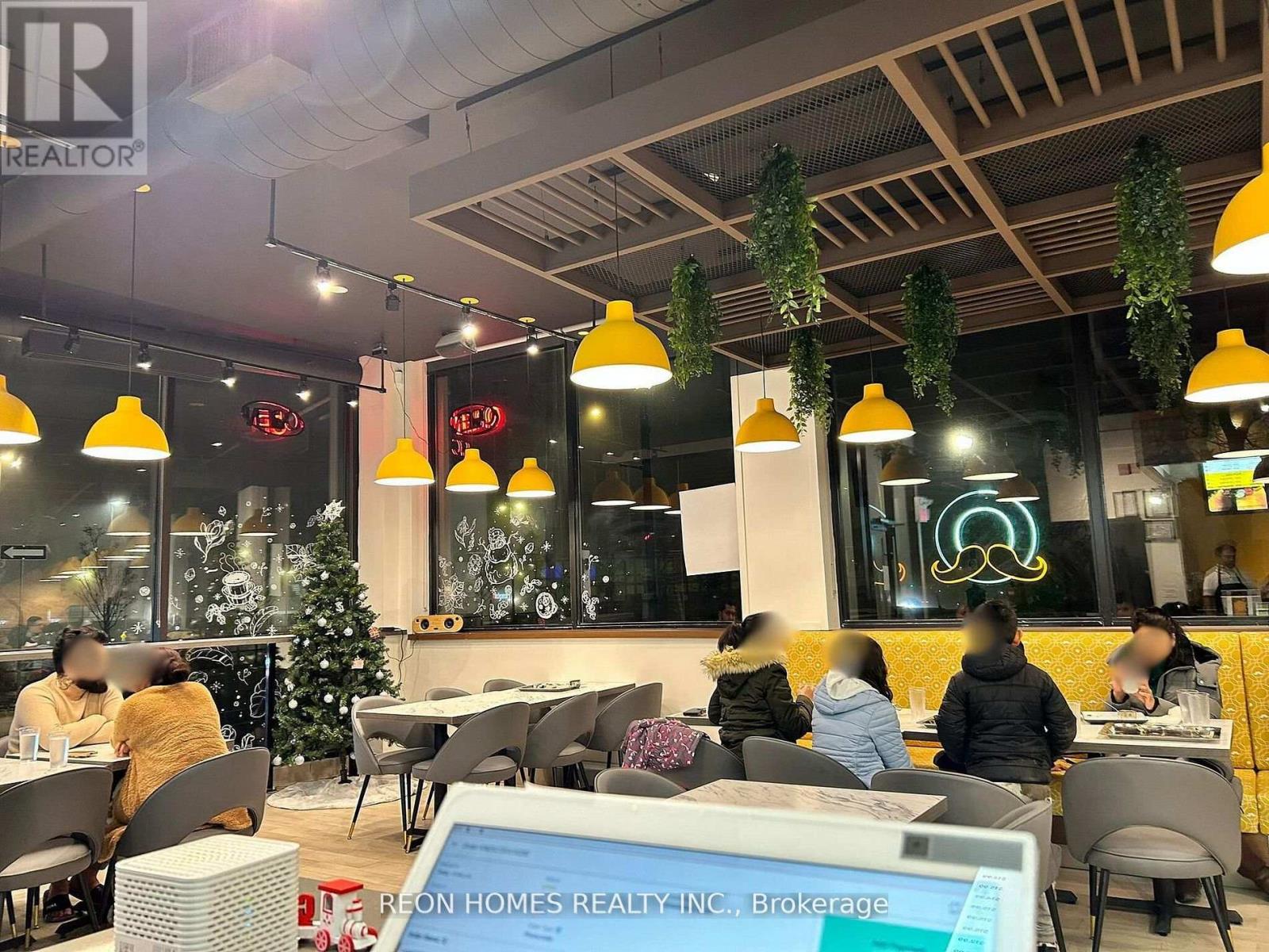 8 Erb Street W, Waterloo, Ontario  N2J 2W6 - Photo 4 - X12944490