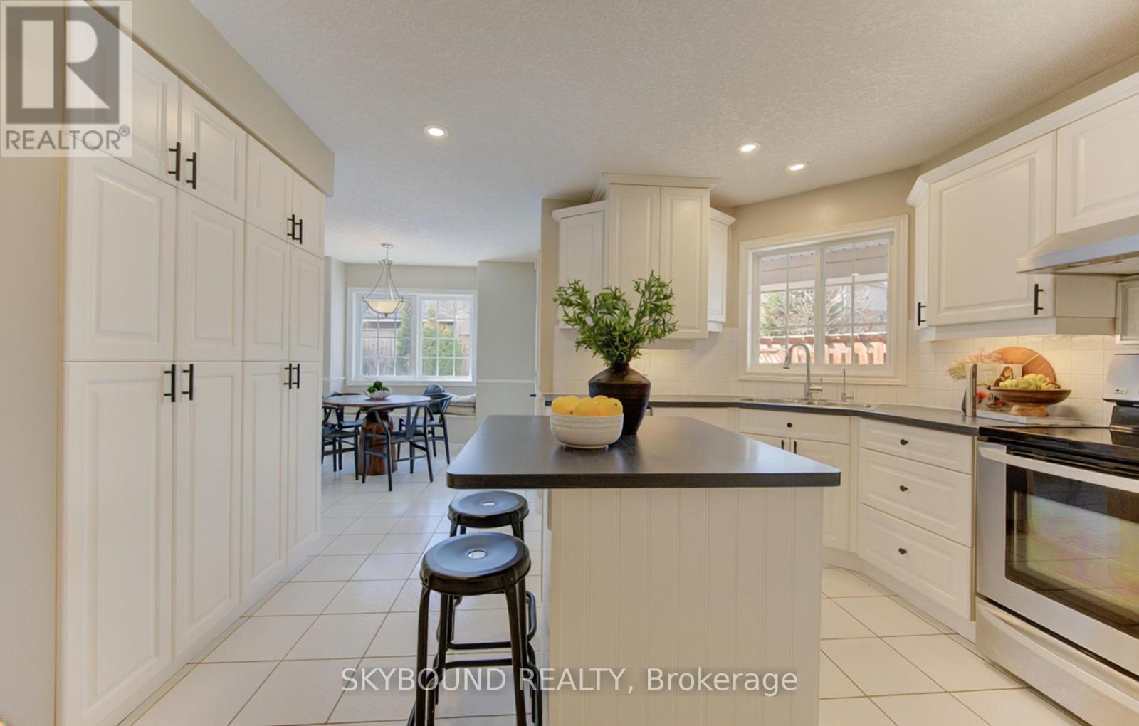 179 Bridgewater Crescent, Waterloo, Ontario  N2T 2M3 - Photo 13 - X12944494