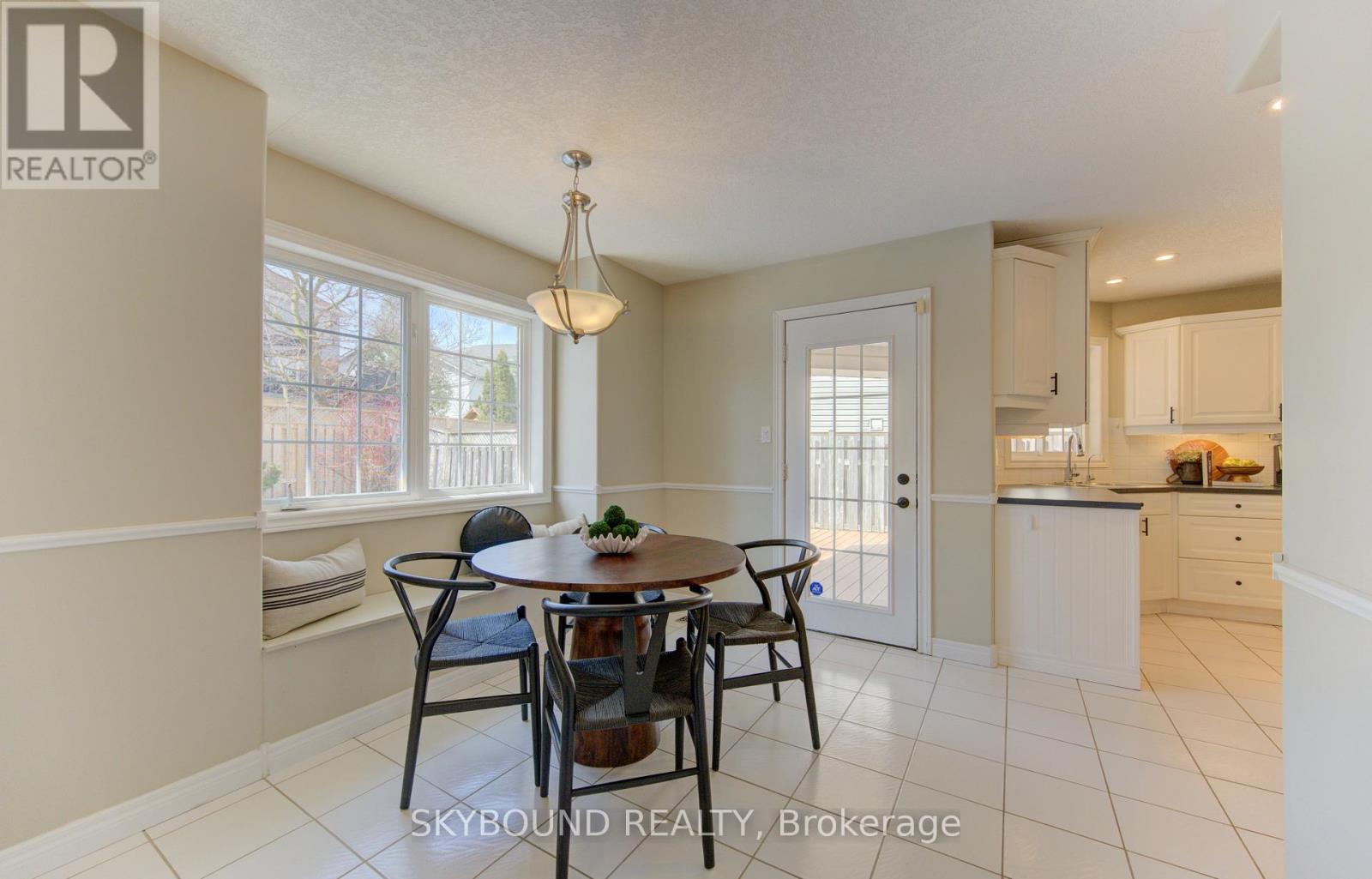 179 Bridgewater Crescent, Waterloo, Ontario  N2T 2M3 - Photo 14 - X12944494