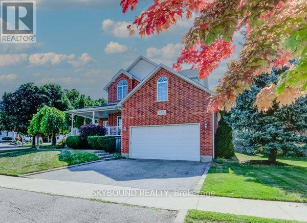 179 Bridgewater Crescent, Waterloo, Ontario  N2T 2M3 - Photo 2 - X12944494