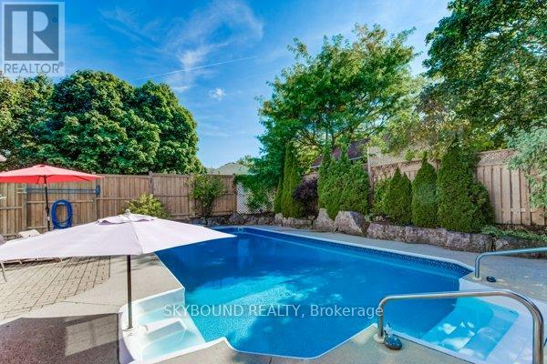 179 Bridgewater Crescent, Waterloo, Ontario  N2T 2M3 - Photo 33 - X12944494