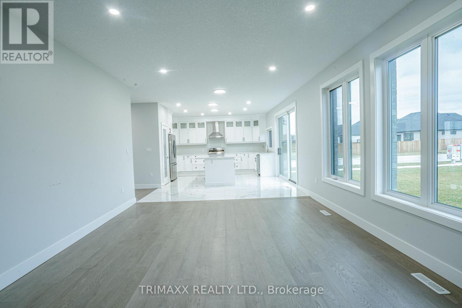 188 Foxborough Place, Thames Centre (Thorndale), Ontario  N0M 2P0 - Photo 17 - X12944498