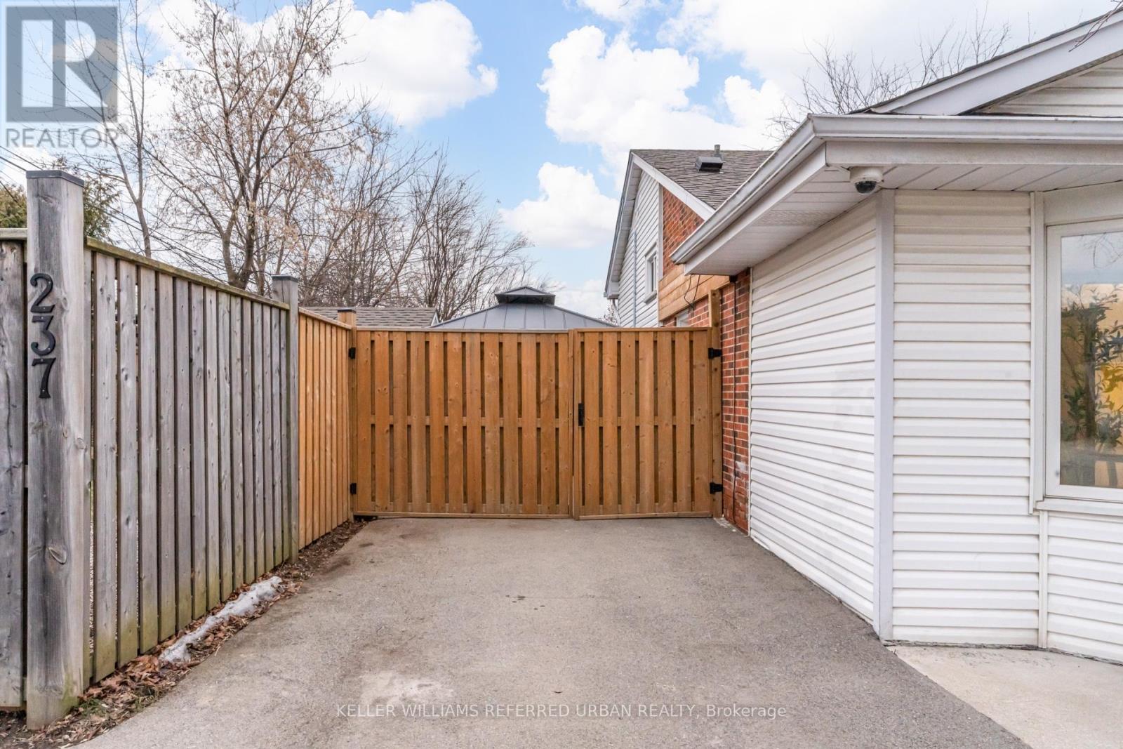 237 Hoover Crescent, Hamilton (Balfour), Ontario  L9A 3H5 - Photo 45 - X12944596