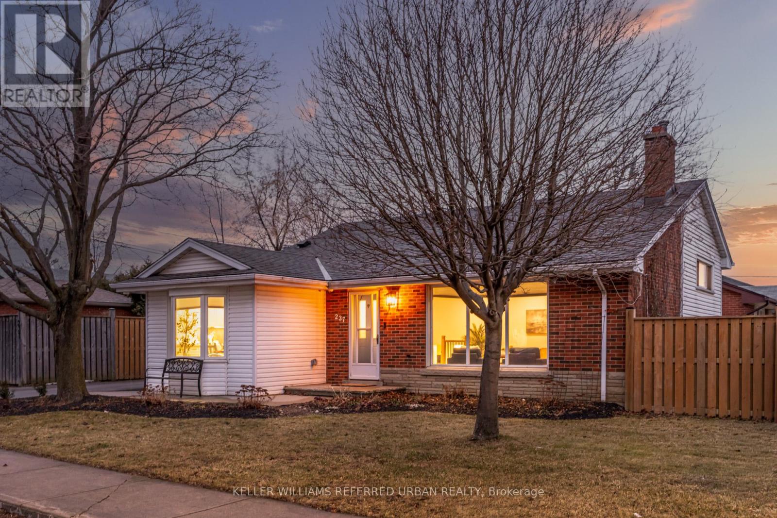 237 Hoover Crescent, Hamilton (Balfour), Ontario  L9A 3H5 - Photo 47 - X12944596