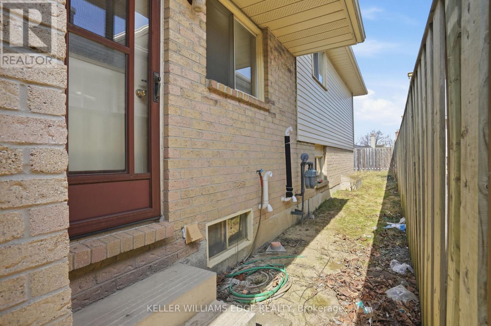 41 Kennard Street, Hamilton (Stoney Creek Mountain), Ontario  L8J 2C3 - Photo 5 - X12944630