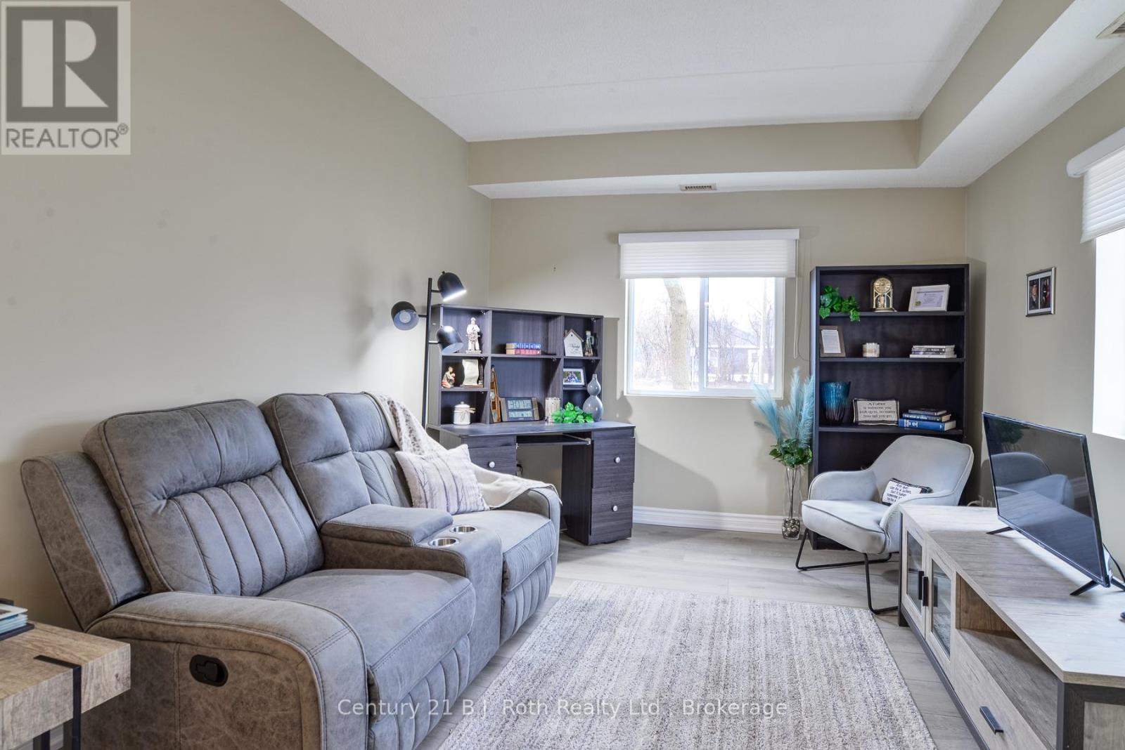 101 - 125 Bond Street, Orillia, Ontario  L3V 1J7 - Photo 11 - S12944662