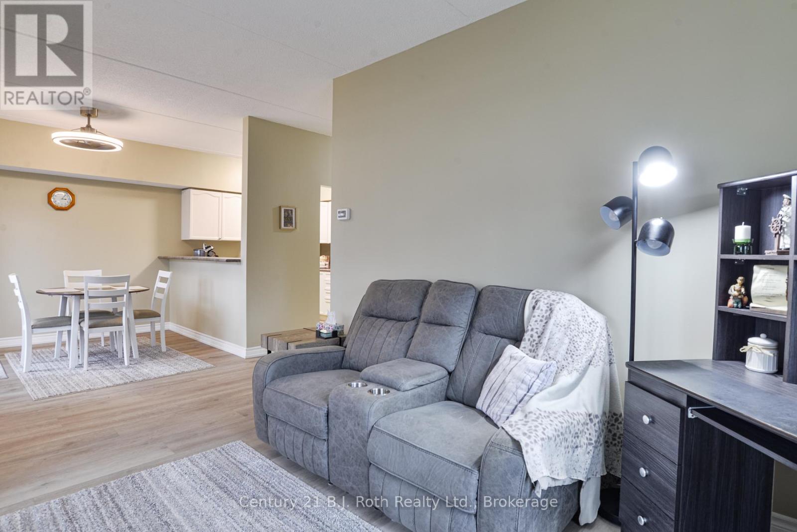 101 - 125 Bond Street, Orillia, Ontario  L3V 1J7 - Photo 12 - S12944662