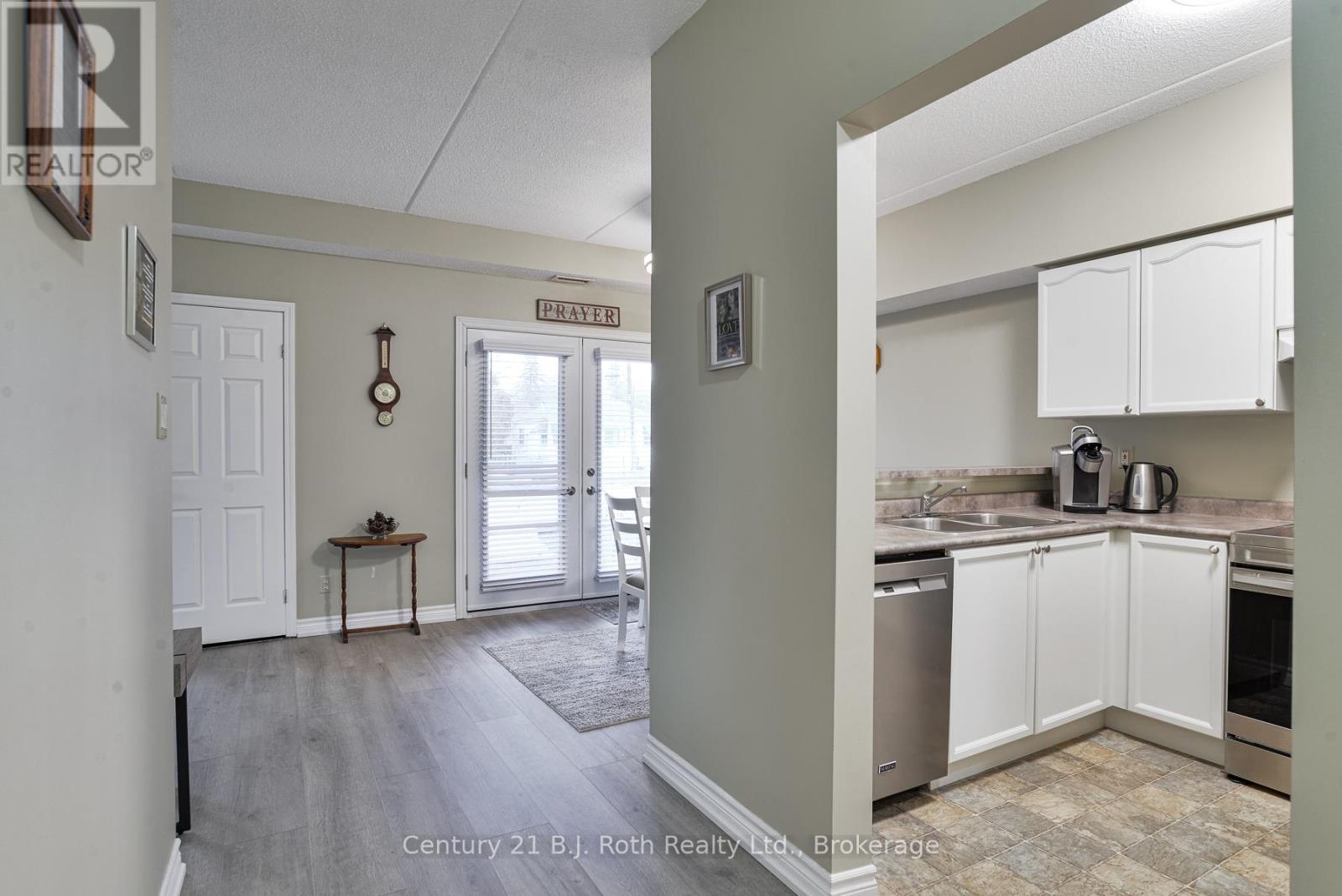 101 - 125 Bond Street, Orillia, Ontario  L3V 1J7 - Photo 5 - S12944662