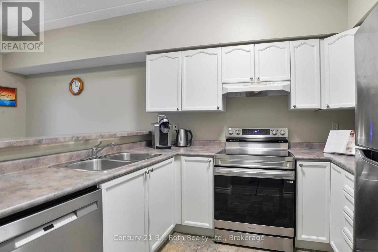 101 - 125 Bond Street, Orillia, Ontario  L3V 1J7 - Photo 6 - S12944662