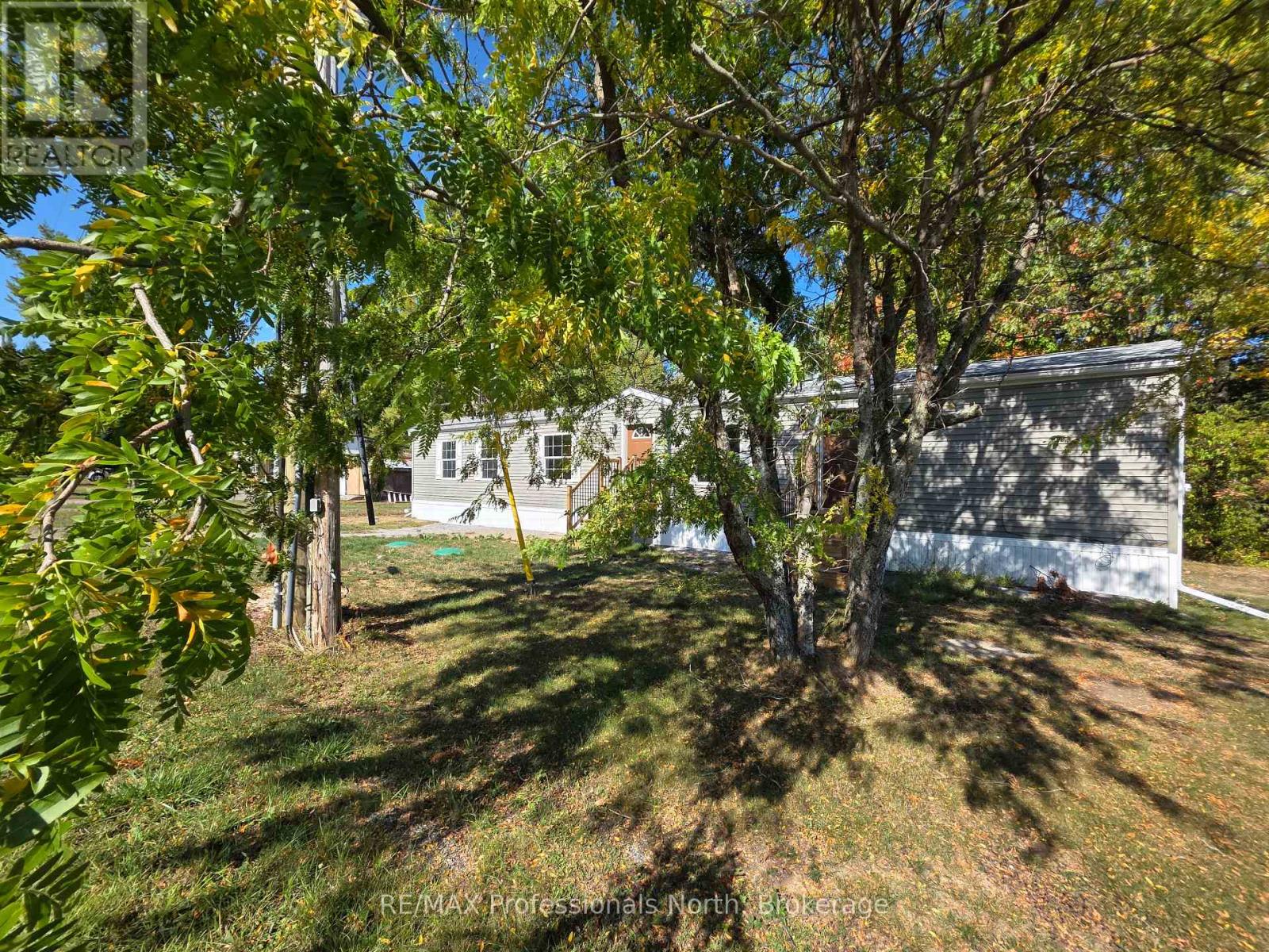 1013 Seventh Lane, Minden Hills, Ontario  K0M 2K0 - Photo 4 - X12944644