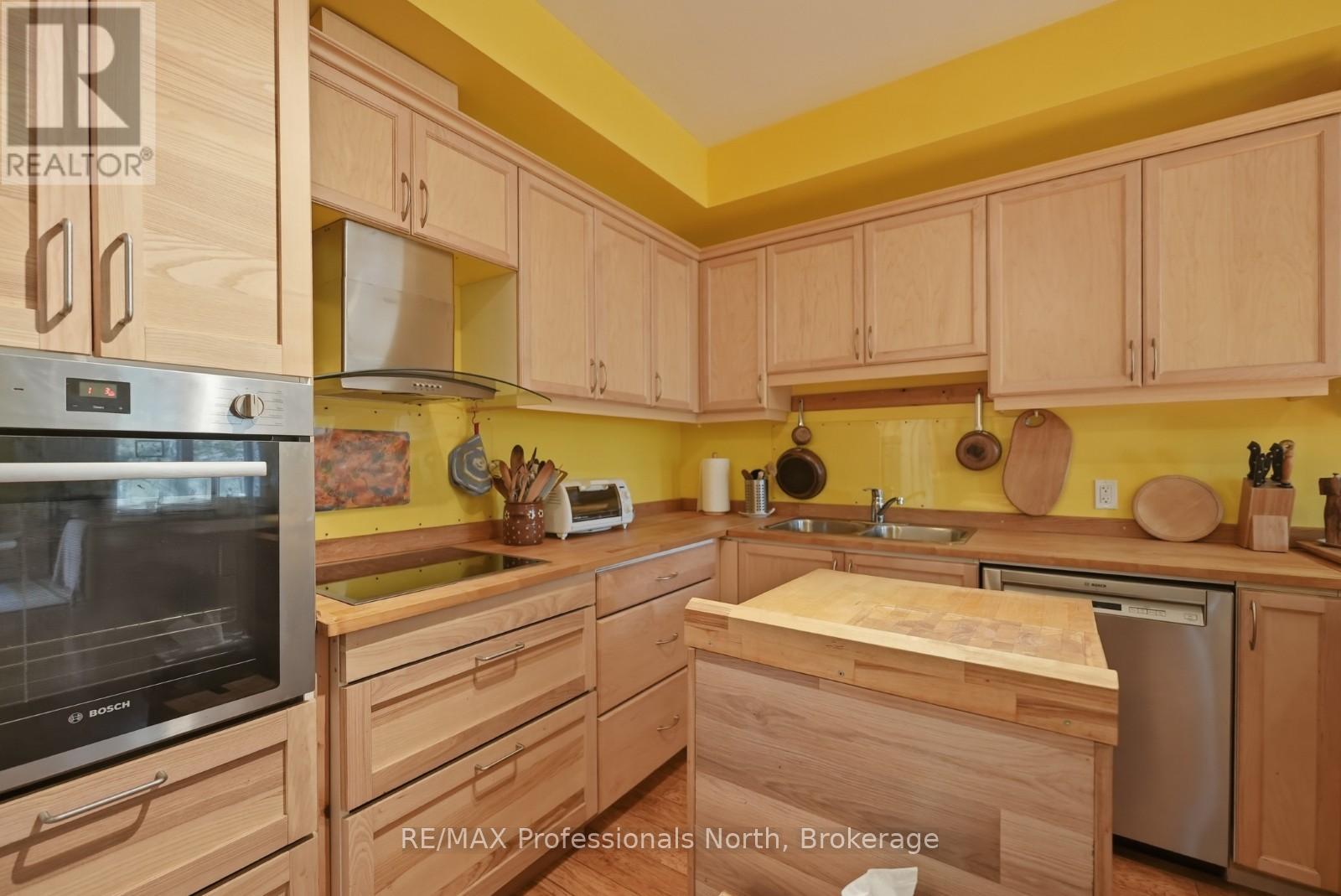 301 - 4 Lake Avenue, Dysart Et Al, Ontario  K0M 1S0 - Photo 13 - X12944722