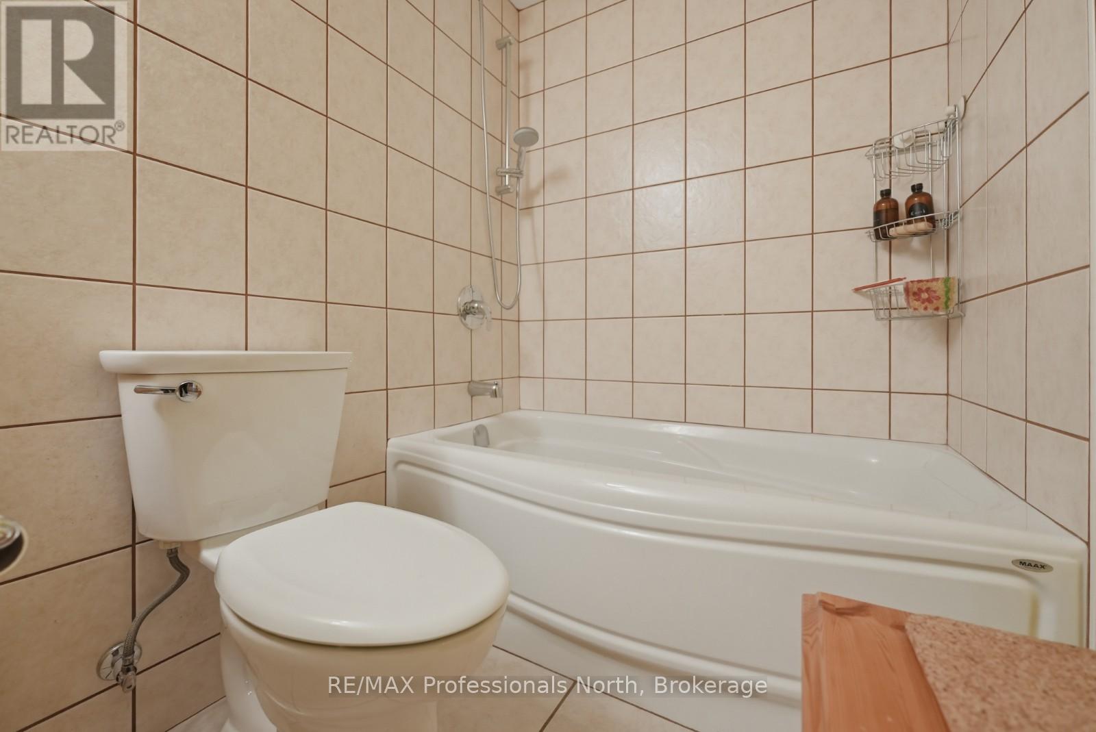 301 - 4 Lake Avenue, Dysart Et Al, Ontario  K0M 1S0 - Photo 18 - X12944722