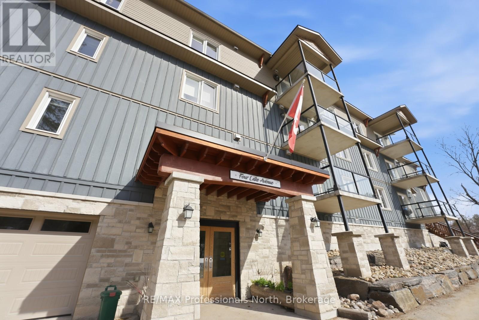 301 - 4 Lake Avenue, Dysart Et Al, Ontario  K0M 1S0 - Photo 2 - X12944722