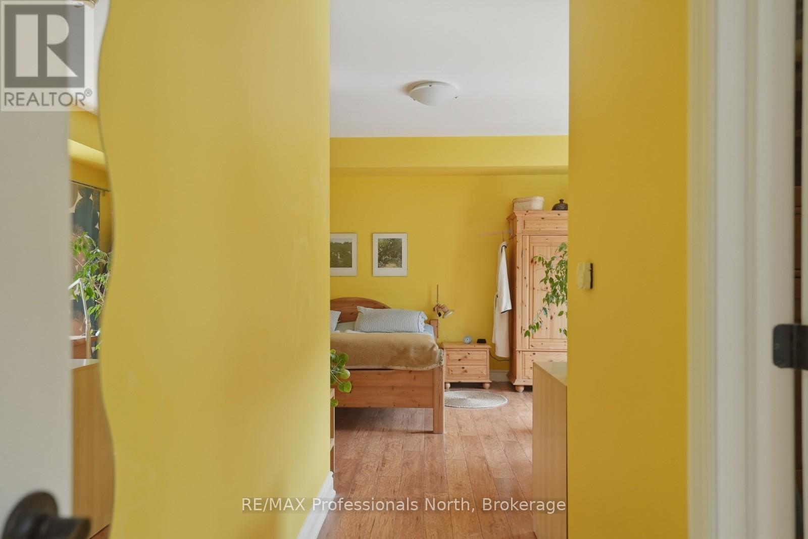 301 - 4 Lake Avenue, Dysart Et Al, Ontario  K0M 1S0 - Photo 23 - X12944722