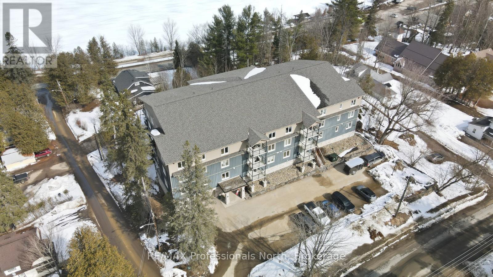 301 - 4 Lake Avenue, Dysart Et Al, Ontario  K0M 1S0 - Photo 36 - X12944722