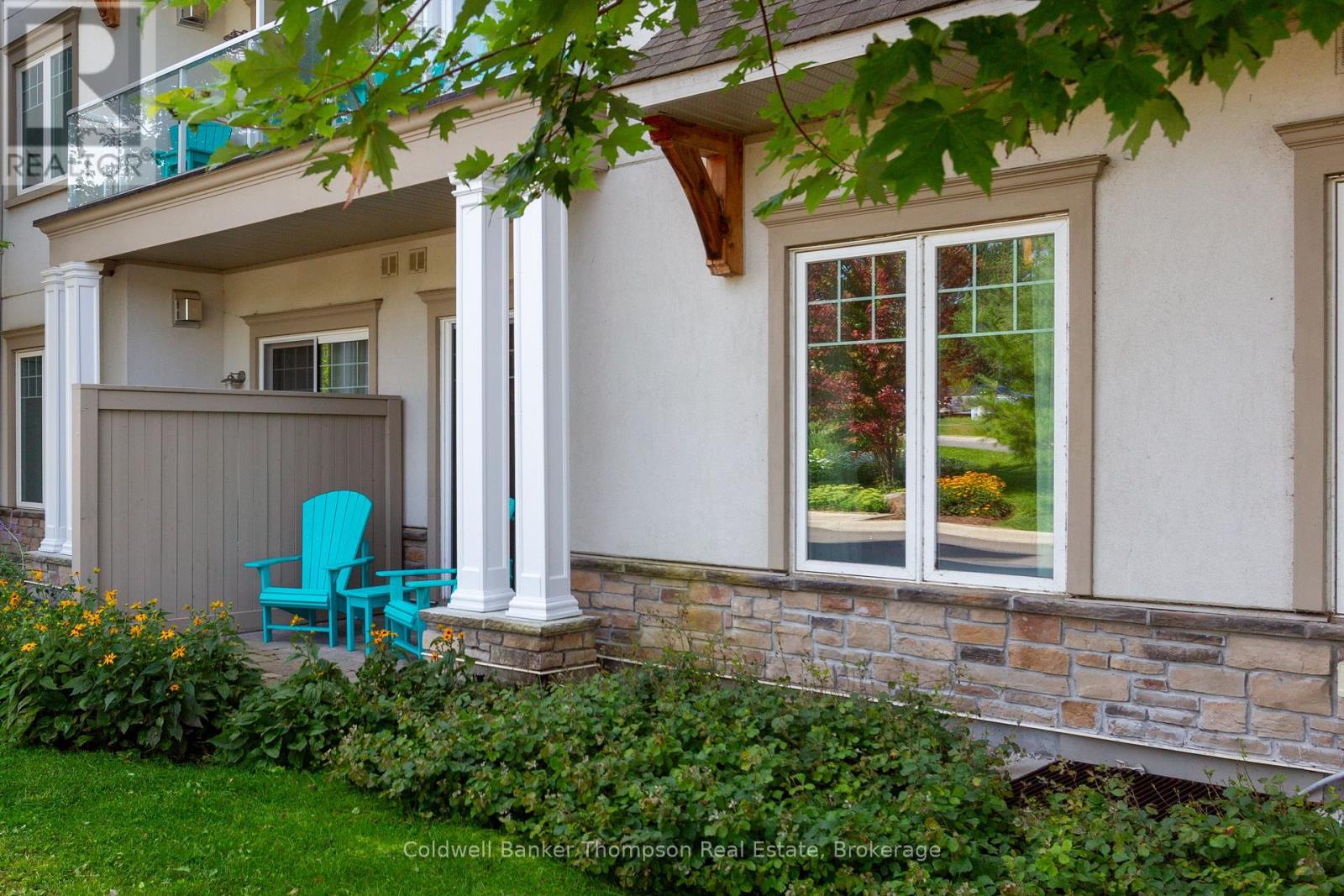 110 - 25 Pen Lake Point Road, Huntsville, Ontario  P1H 1A9 - Photo 4 - X12944746