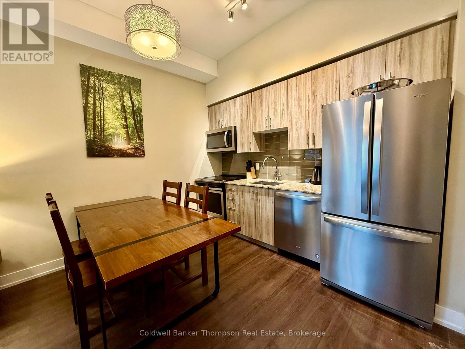 110 - 25 Pen Lake Point Road, Huntsville, Ontario  P1H 1A9 - Photo 7 - X12944804