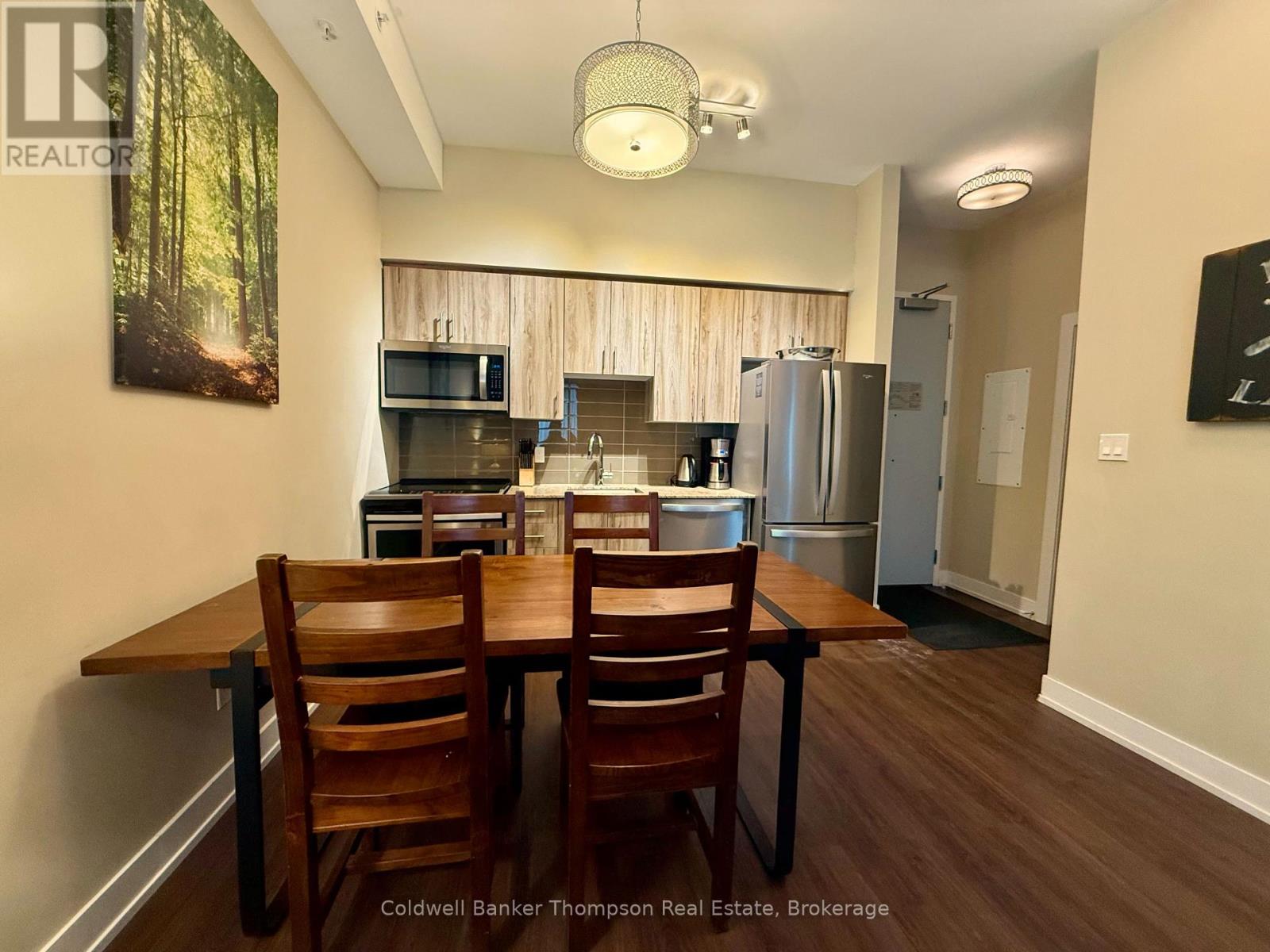 110 - 25 Pen Lake Point Road, Huntsville, Ontario  P1H 1A9 - Photo 8 - X12944804