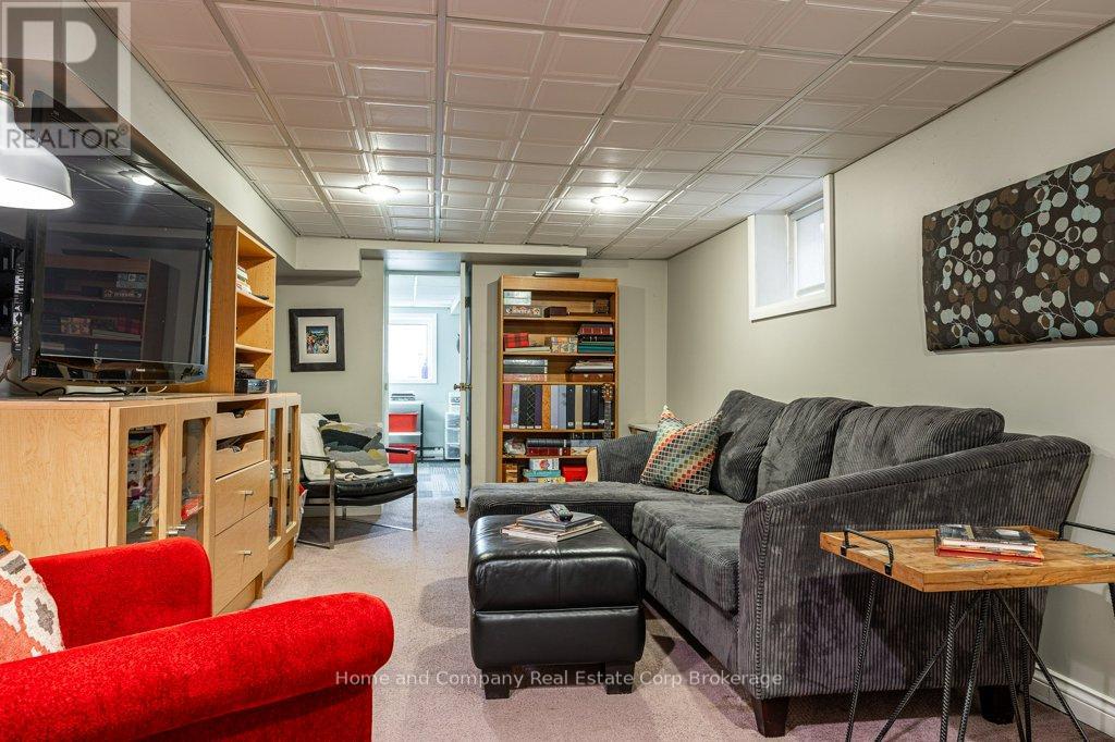 227 William Street, Stratford, Ontario  N5A 4Y2 - Photo 27 - X12944844