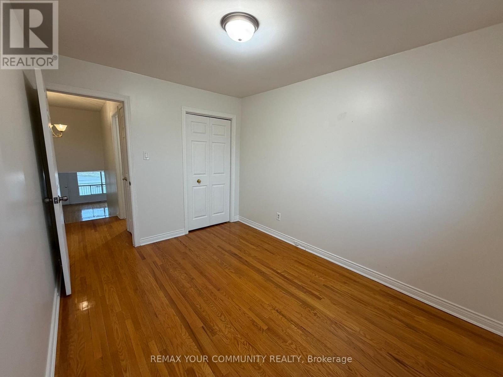 12 Stocco Court, Vaughan, Ontario  L4L 2Y1 - Photo 8 - N12895872