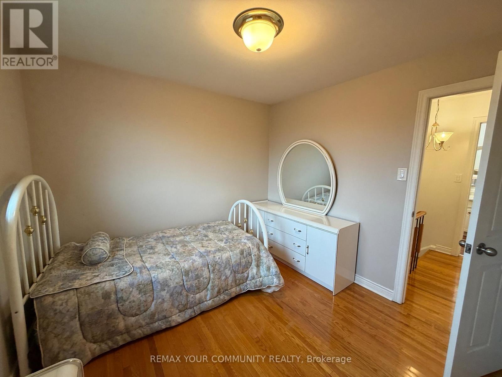 12 Stocco Court, Vaughan, Ontario  L4L 2Y1 - Photo 11 - N12895872