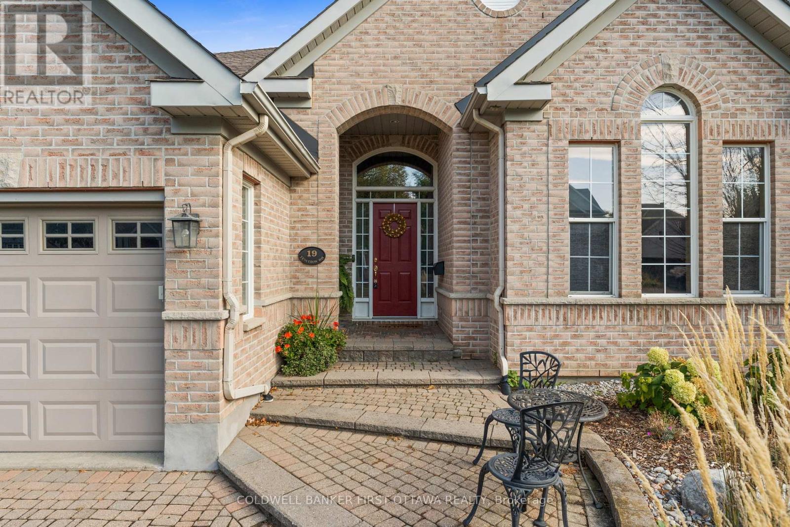 19 Fencerow Way, Ottawa, Ontario  K2J 4X8 - Photo 3 - X12809274